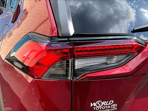Used 2022 Toyota RAV4 XLE Premium FWD image 29