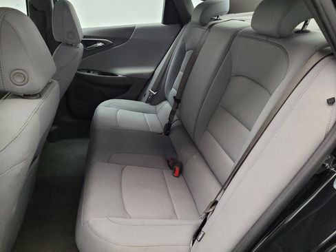 Used 2021 Chevrolet Malibu LS FWD image 18