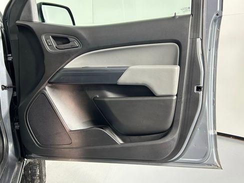 Used 2018 Chevrolet Colorado W/T w/ WT Convenience Package image 9