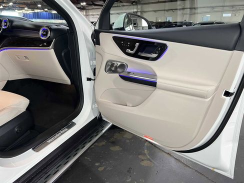 New 2026 Mercedes-Benz GLC 350e 4MATIC image 10