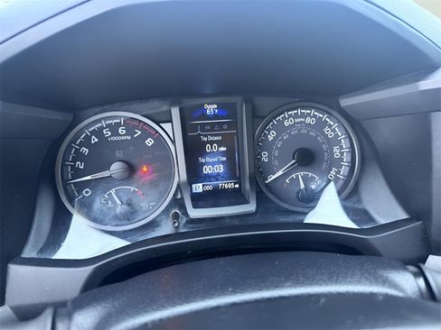 Used 2022 Toyota Tacoma TRD Off-Road image 20