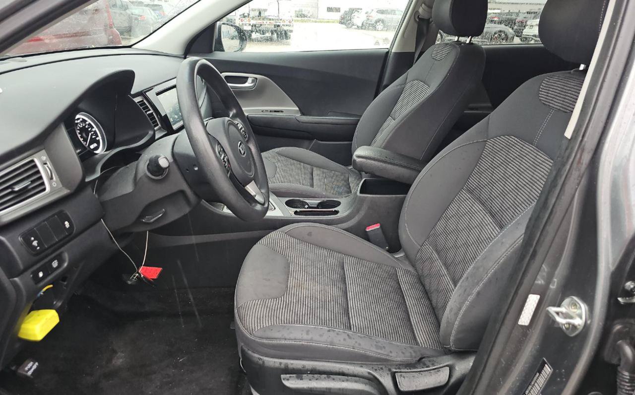 Used 2017 Kia Niro LX FWD image 10