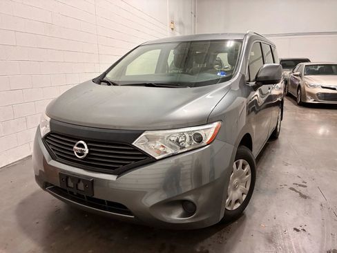 Used 2015 Nissan Quest S image 2
