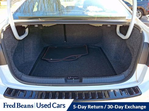 Certified 2025 Volkswagen Jetta GLI Autobahn image 31