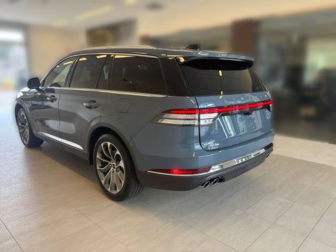 Certified 2025 Lincoln Aviator Reserve w/ Illumination Package RWD image 3