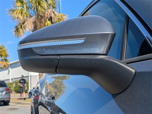 New 2026 Volkswagen Tiguan SE image 12