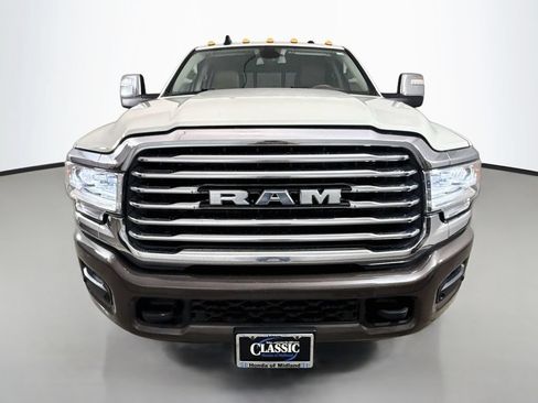 Used 2024 RAM 3500 Limited AWD/4WD image 2