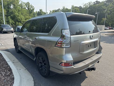 Used 2022 Lexus GX 460 Premium w/ Premium Package AWD/4WD image 45