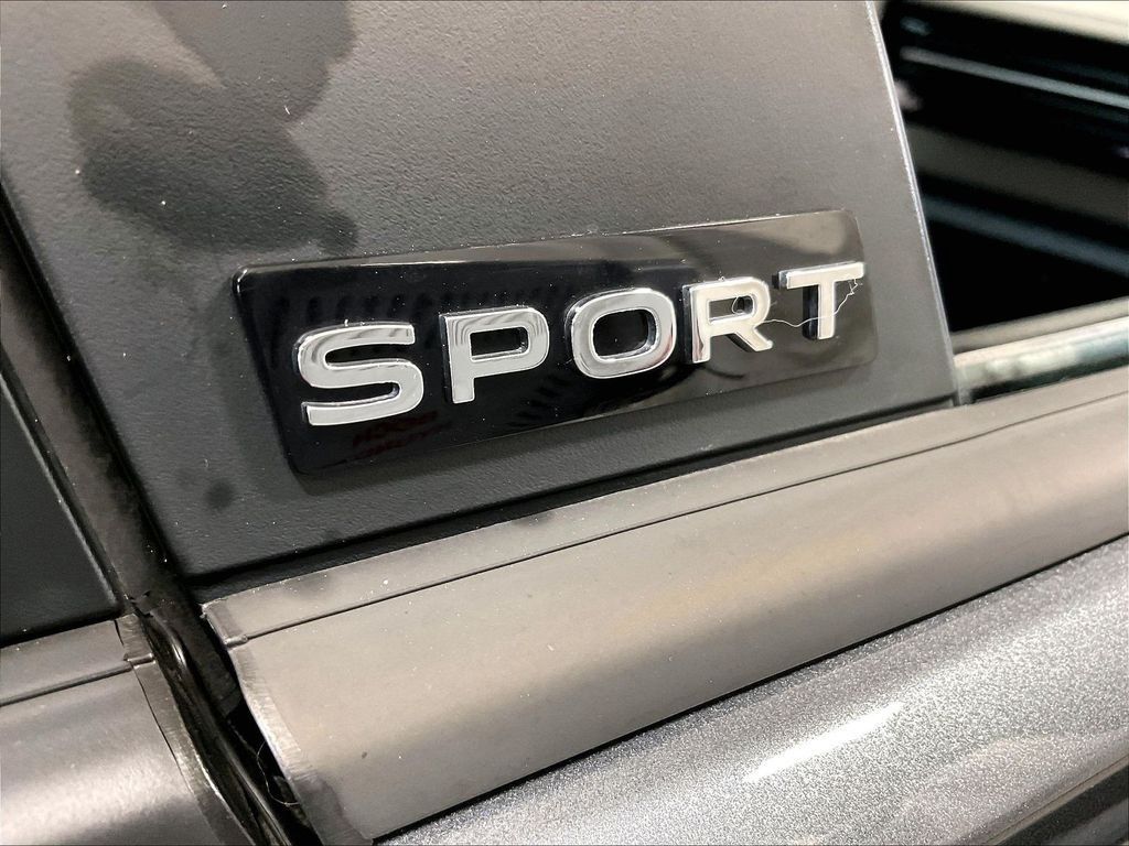 Used 2026 Volkswagen Jetta Sport FWD image 28