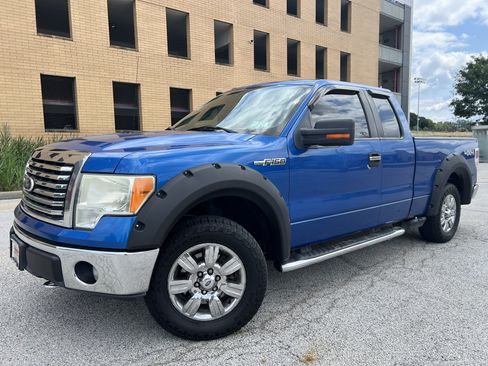 Used 2011 Ford F150 XLT w/ XLT Chrome Pkg AWD/4WD image 2