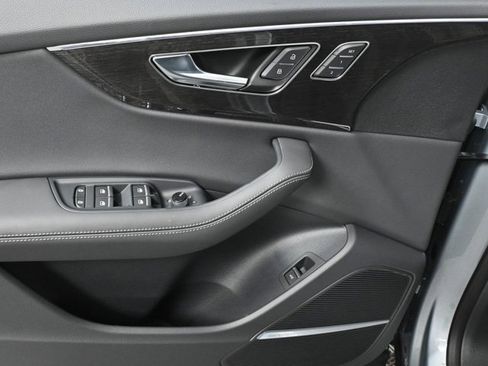 New 2025 Audi Q8 Premium Plus image 6