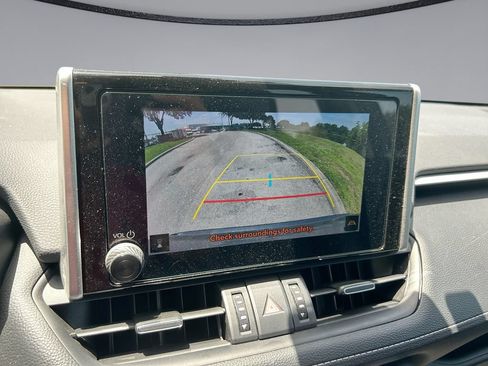 Used 2025 Toyota RAV4 XLE Premium FWD image 16