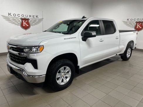 Used 2025 Chevrolet Silverado 1500 LT w/ Work Truck Package AWD/4WD image 3