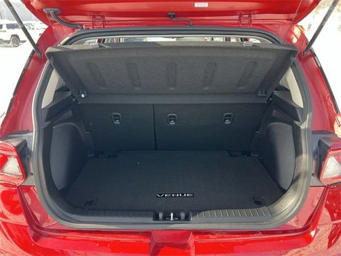 Used 2023 Hyundai Venue Limited image 24