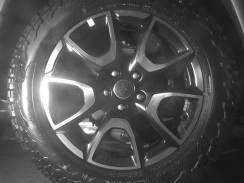 Used 2025 Jeep Compass Trailhawk image 15