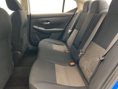 Used 2022 Nissan Sentra SR w/ Electronics Package FWD image 18