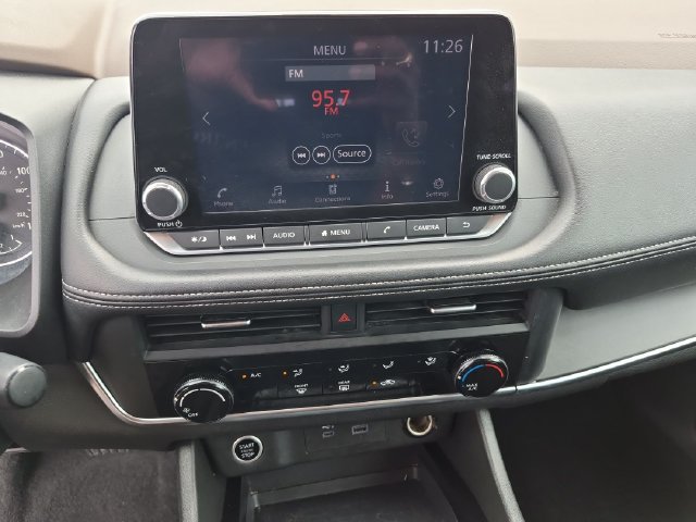 Used 2023 Nissan Rogue S AWD/4WD image 15