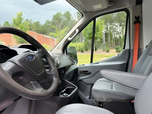Used 2019 Ford Transit 150 148 Medium Roof RWD image 20