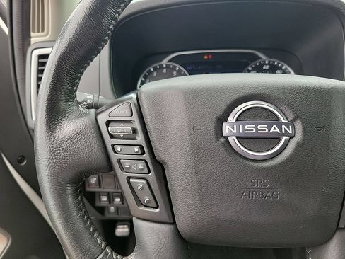 Used 2023 Nissan Frontier SV w/ SV Convenience Package AWD/4WD image 18