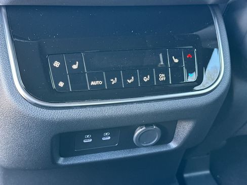 New 2026 Nissan Armada Platinum Reserve image 25