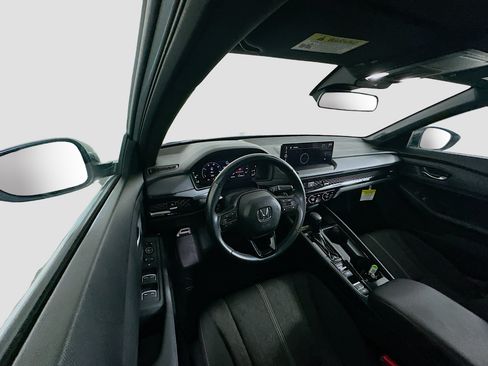 Used 2025 Honda Accord Sport image 18