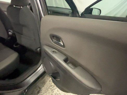 Used 2021 Honda HR-V Sport image 25