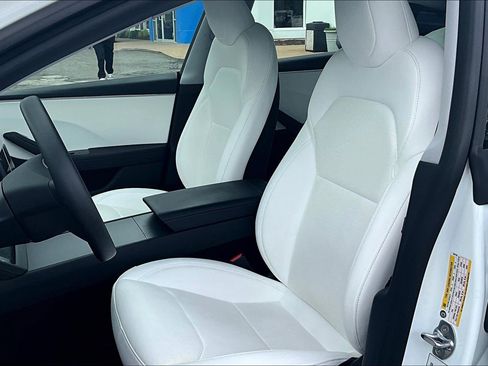 Used 2025 Tesla Model 3 Long Range RWD image 26