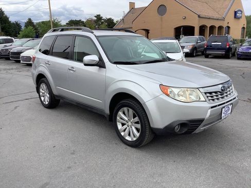 Used 2011 Subaru Forester 2.5X Limited AWD/4WD image 7