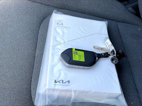 Used 2025 Kia K4 FWD image 11