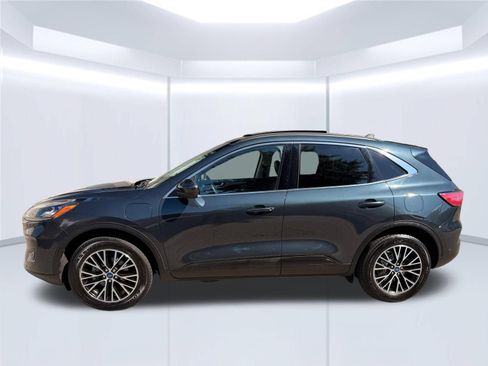 Used 2022 Ford Escape Titanium w/ Titanium Premium Package FWD image 11