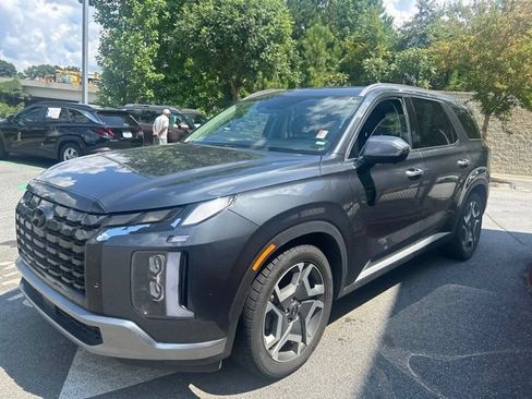 Used 2024 Hyundai Palisade SEL FWD image 3