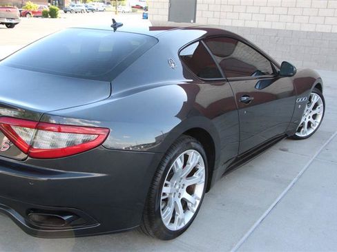 Used 2013 Maserati GranTurismo Sport RWD image 12