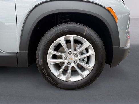 New 2026 Chevrolet TrailBlazer LS w/ LS Convenience Package FWD image 9