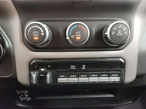 Used 2020 RAM 3500 Tradesman image 21