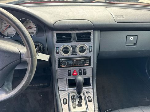 Used 2003 Mercedes-Benz SLK 230 image 10