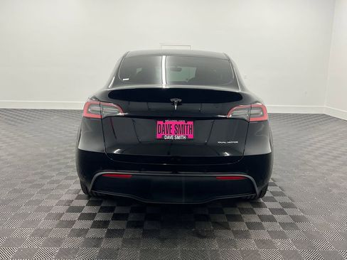 Used 2021 Tesla Model Y Long Range image 9