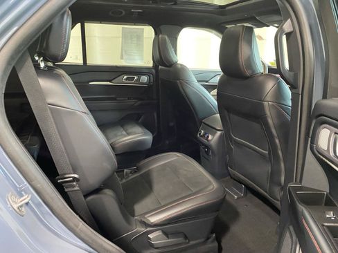 Used 2025 Ford Explorer ST AWD/4WD image 12