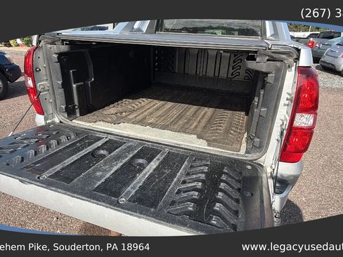 Used 2012 Chevrolet Avalanche LTZ AWD/4WD image 56