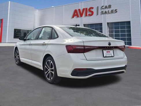 Used 2025 Volkswagen Jetta Sport FWD image 10
