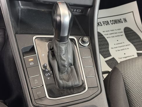Used 2021 Volkswagen Jetta S image 22