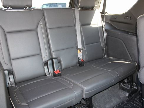 Used 2021 Chevrolet Tahoe Premier w/ Premium Package image 20