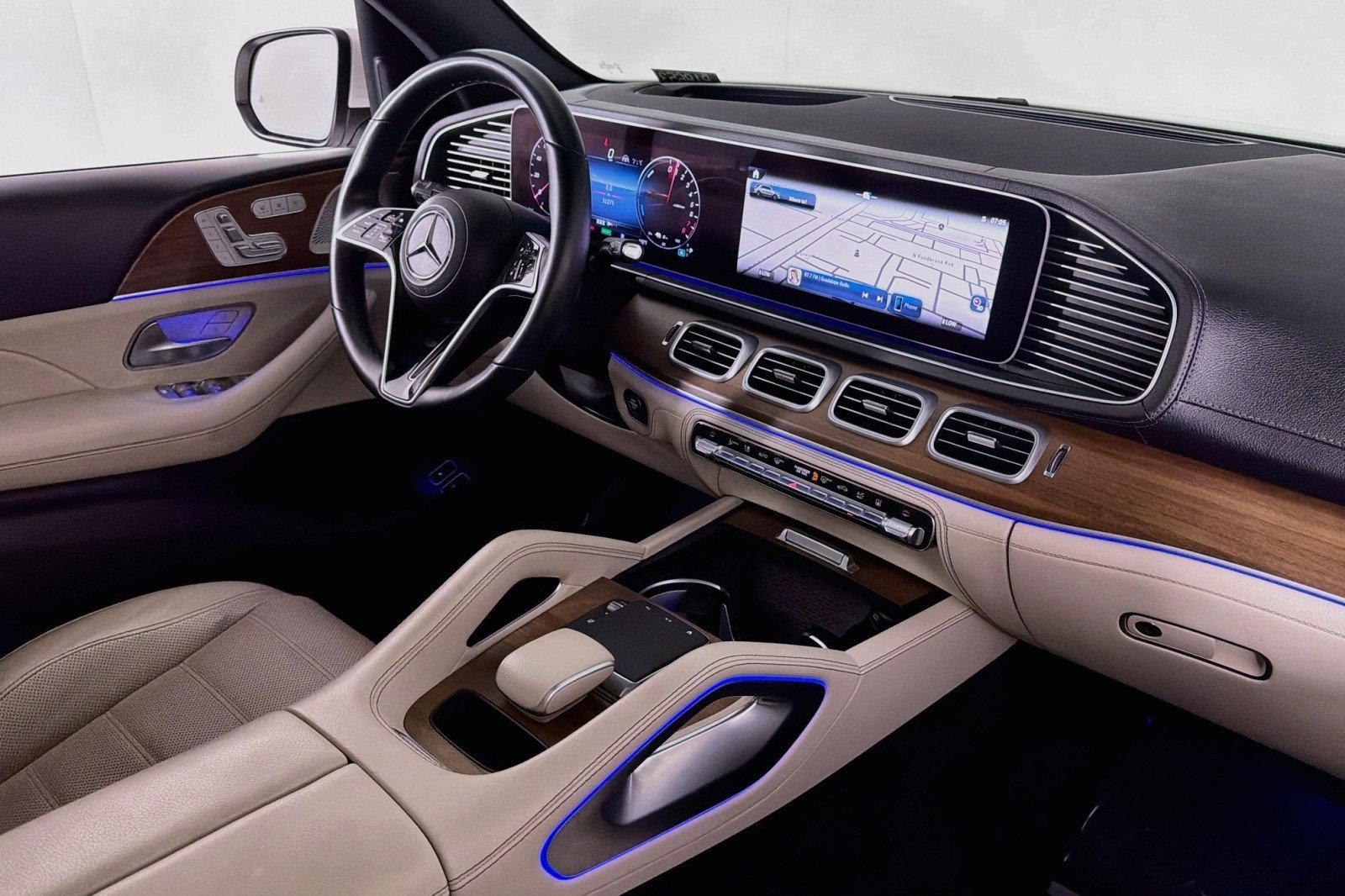 Certified 2024 Mercedes-Benz GLE 450e 4MATIC w/ AMG Line Exterior image 18