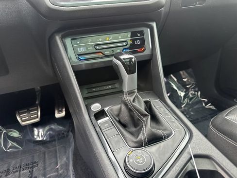 Used 2023 Volkswagen Tiguan SEL R-Line AWD/4WD image 25