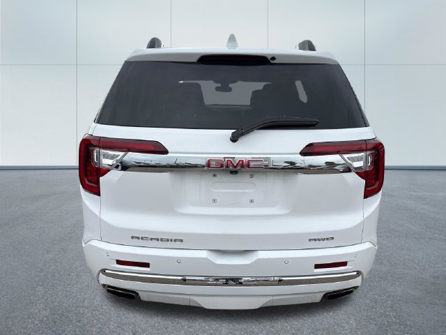 Used 2023 GMC Acadia Denali AWD/4WD image 3