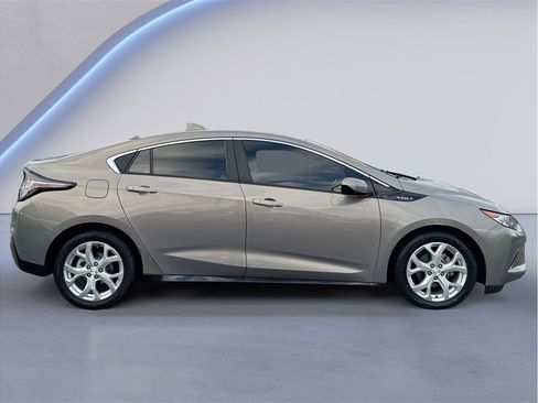 Used 2017 Chevrolet Volt Premier w/ Driver Confidence II Package image 7