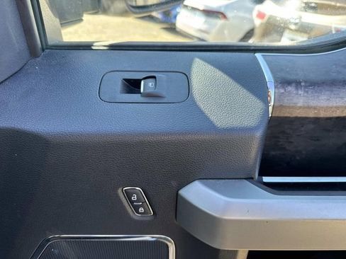 Used 2022 Ford F350 Lariat w/ FX4 Off-Road Package image 18
