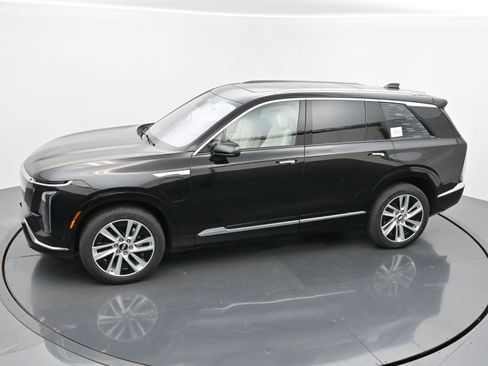 New 2026 Cadillac Vistiq Luxury w/ LPO, Floor Liner Package image 24