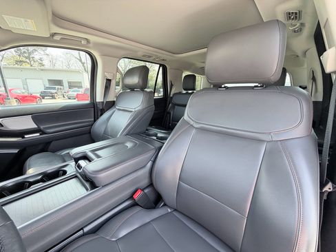 Used 2025 Ford Expedition Active image 23