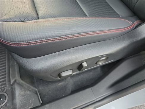 Used 2024 Chevrolet Traverse RS w/ LPO, Floor Liner Package image 19