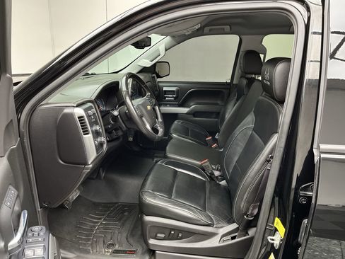 Used 2017 Chevrolet Silverado 1500 LTZ Z71 w/ Realtree Edition image 3